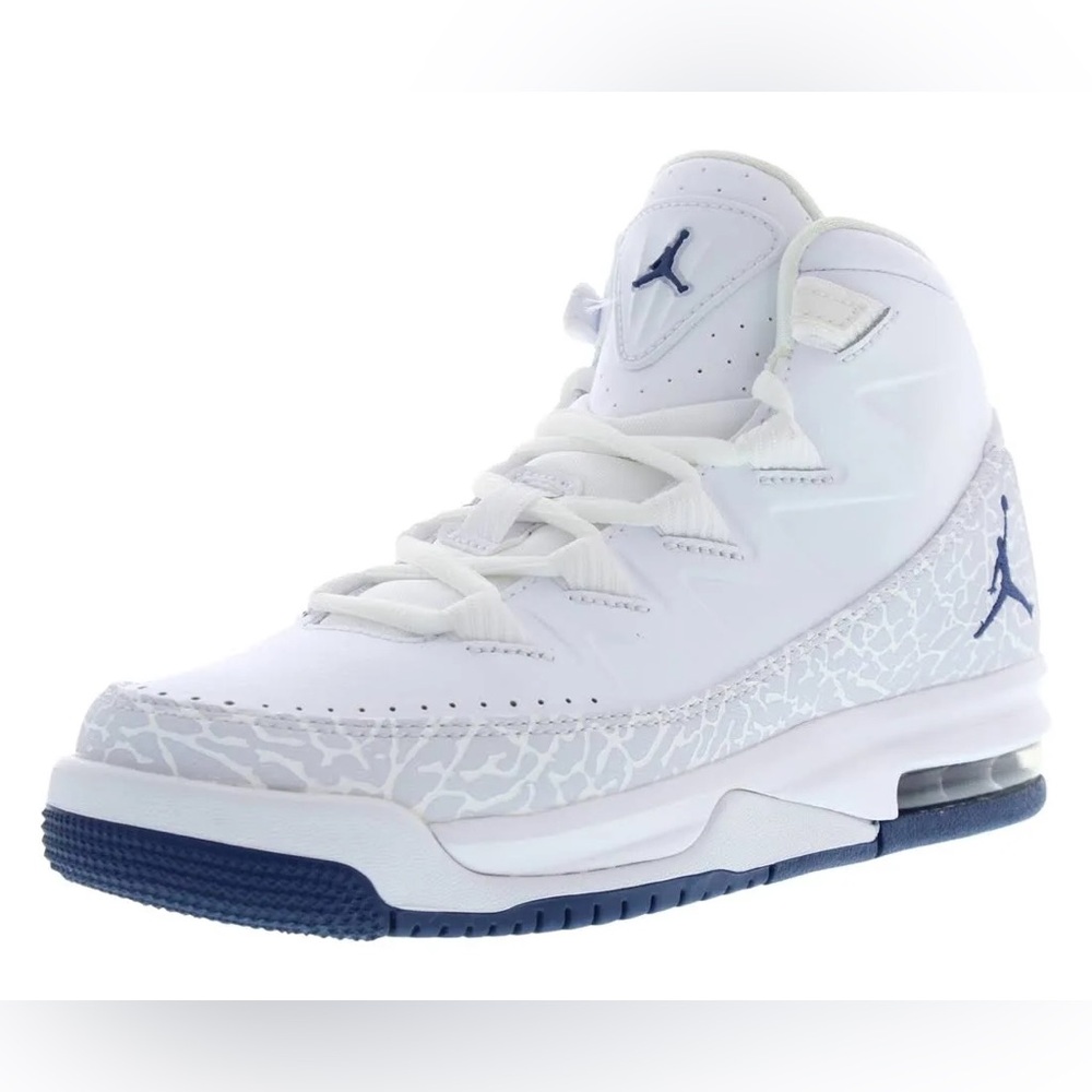 Air Jordan Kids Air Deluxe Shoe - 4.5Y - White